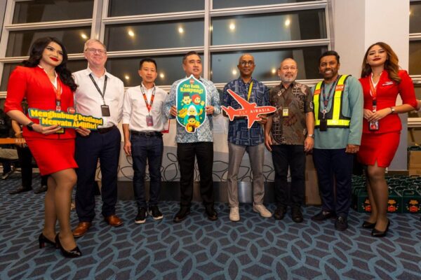 AirAsia inaugurates Hari Raya fixed-fare flights with 100% load